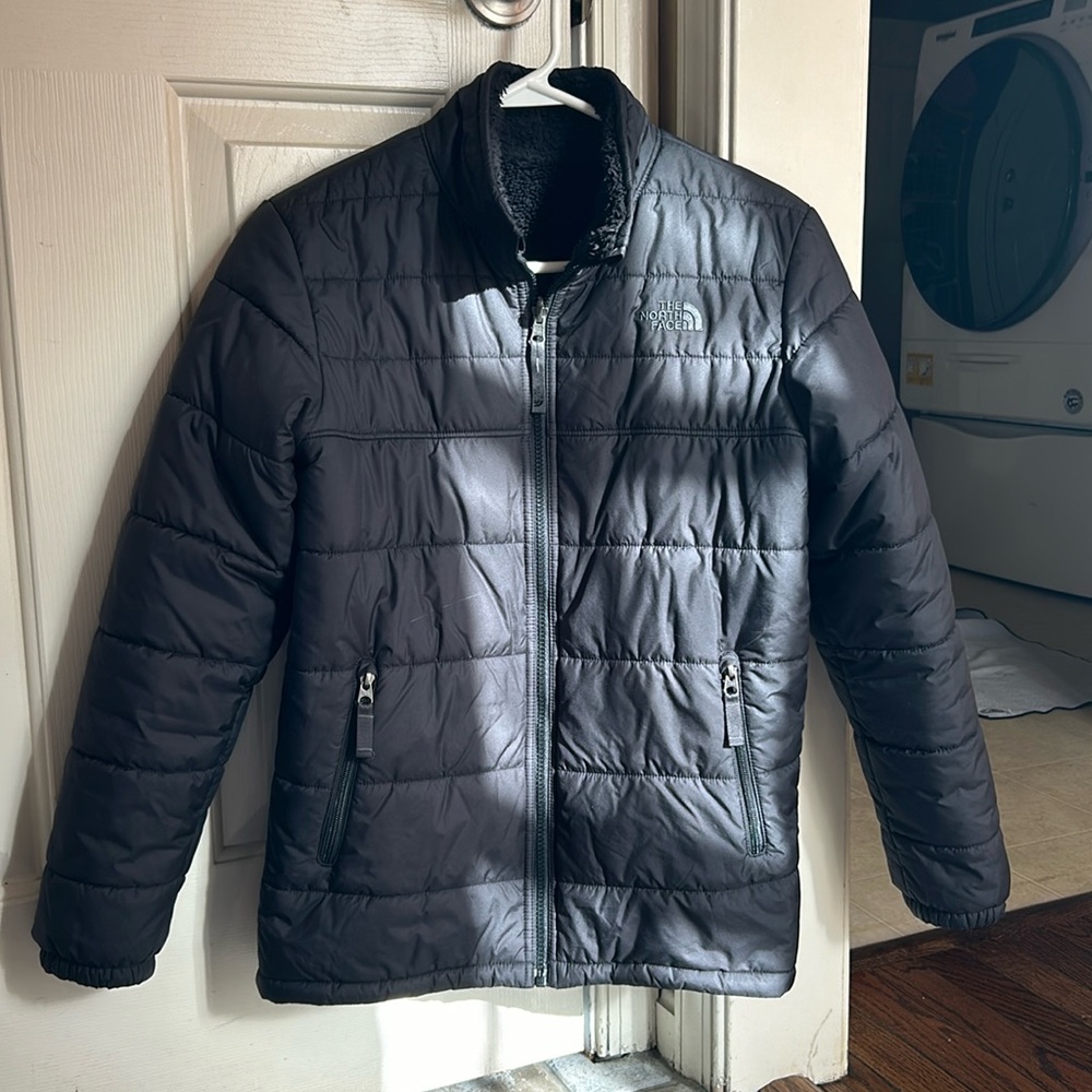 The North Face black winter jacket- size boys large 14-16- reversible